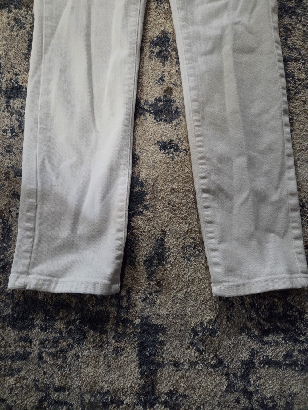 Judy Blue High Waist White Non-Distressed Jeans- Size 5/27 - Picture 2 of 8
